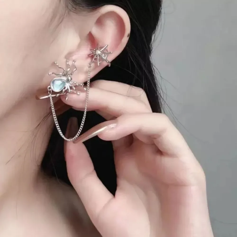 NWOT Spider Web Cuff Earring